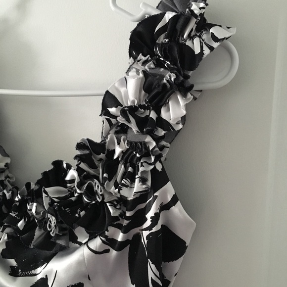 WHBM Gorgeous Floral Cocktail Dress 👗 - Picture 4 of 12